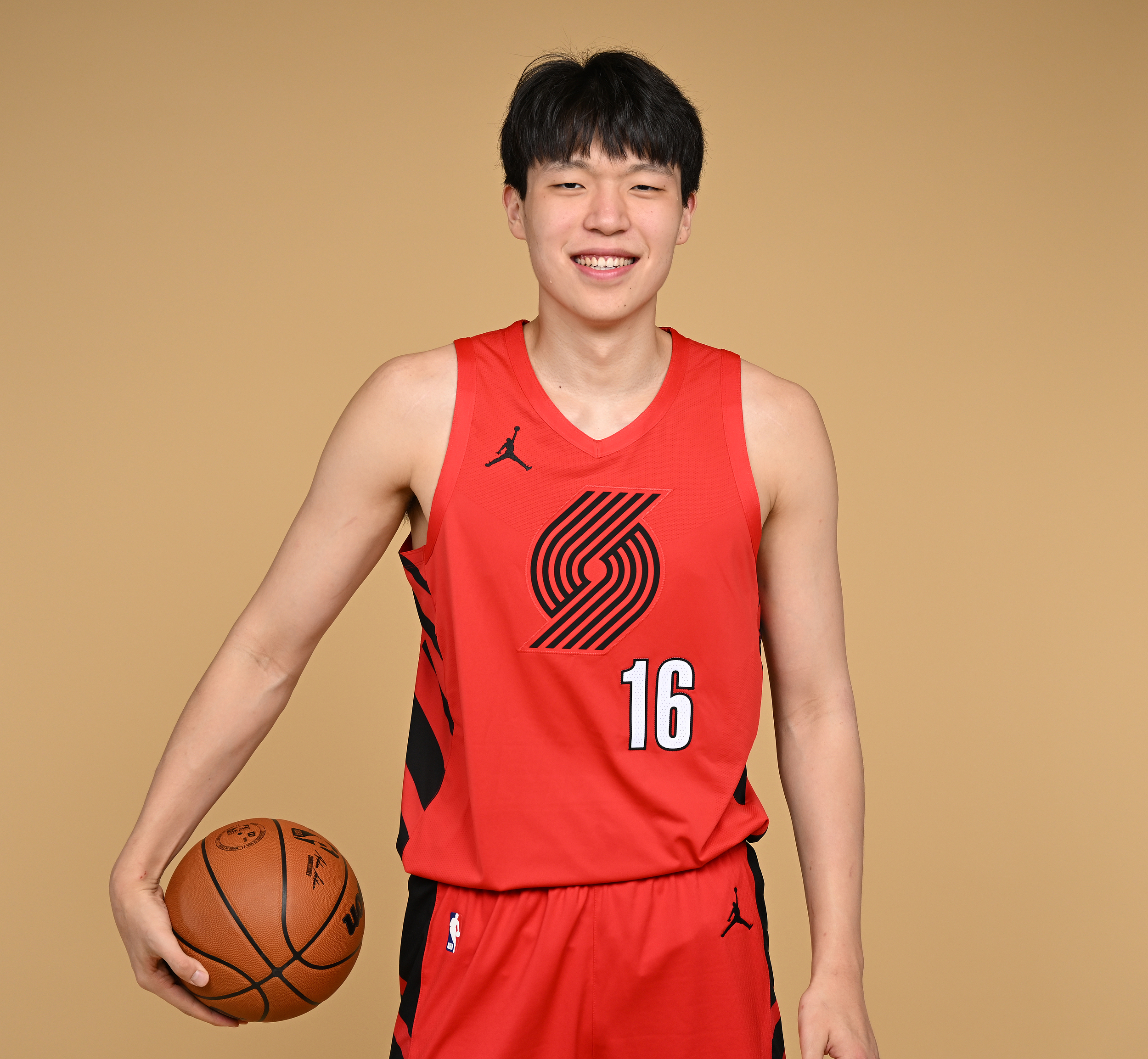 博鱼体育-美博主：杨瀚森有球时潜力清晰可见，但缺乏运动力且需要增肌